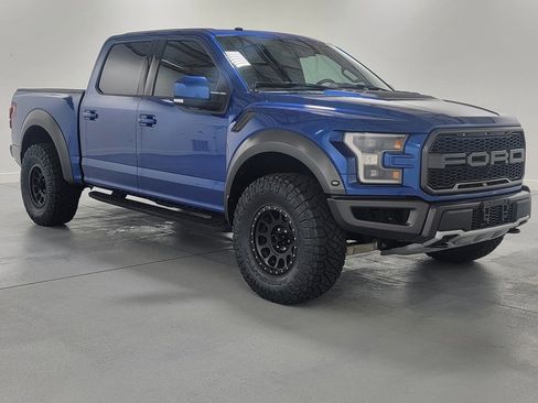 Used 2018 Ford F150 Raptor w/ Equipment Group 802A Luxury image 2