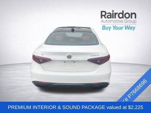 Used 2023 Alfa Romeo Giulia Veloce image 3