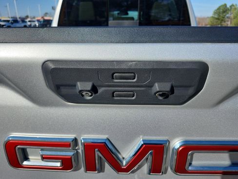 Used 2022 GMC Sierra 1500 SLT w/ SLT Premium Plus Package image 13