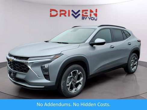 New 2026 Chevrolet Trax LT w/ Driver Confidence Package image 1