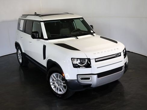 Used 2024 Land Rover Defender 110 S AWD/4WD image 7