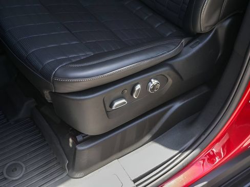 Certified 2025 Cadillac Escalade ESV Sport Platinum AWD/4WD image 8