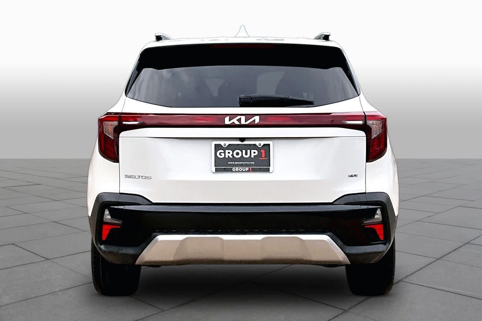 Used 2024 Kia Seltos SX AWD/4WD image 5