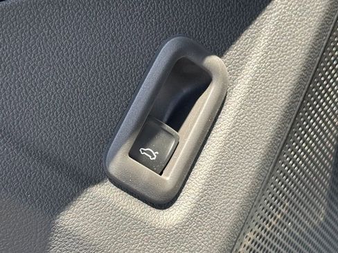 New 2026 Volkswagen Tiguan SEL R-Line AWD/4WD image 12