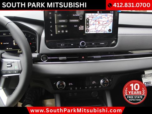 New 2025 Mitsubishi Outlander SE image 24