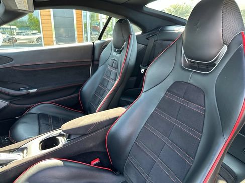 Used 2022 Ferrari Portofino M RWD image 17