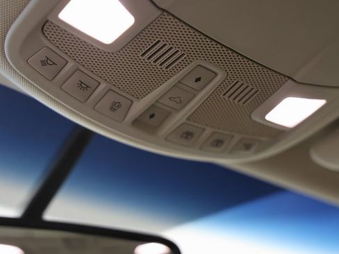 Used 2017 Lincoln MKX Reserve image 8