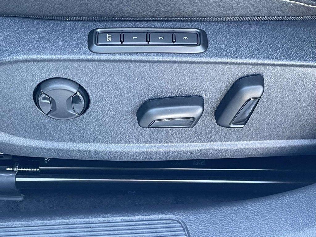 New 2027 Volkswagen Jetta SEL FWD image 18