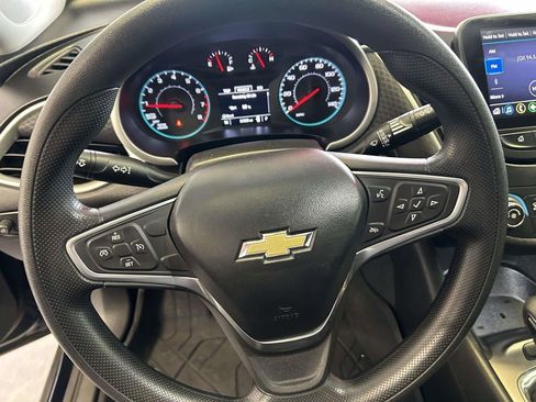 Used 2022 Chevrolet Malibu LS FWD image 18