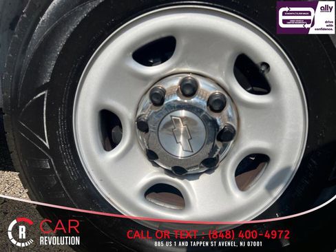 Used 2020 Chevrolet Express 3500 LT w/ LT Preferred Equipment Group RWD image 14