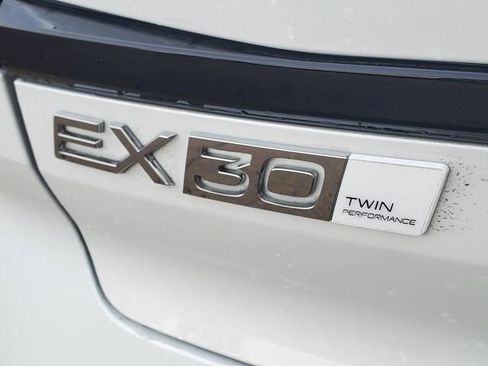 New 2026 Volvo EX30 Plus w/ Protection Package Premier image 8