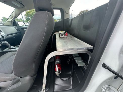 Used 2020 Chevrolet Colorado LT w/ Safety Package image 22