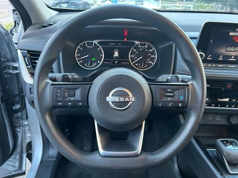 Used 2022 Nissan Rogue SV AWD/4WD image 12