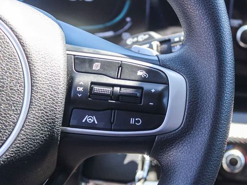 Used 2025 Kia Sportage LX AWD/4WD image 33