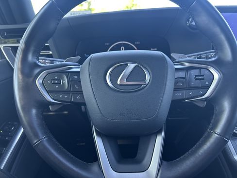 Used 2024 Lexus GX 550 w/ Cold Area Package AWD/4WD image 17