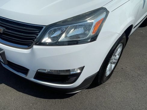 Used 2017 Chevrolet Traverse LS FWD image 7