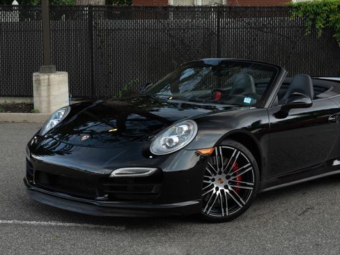 Used 2014 Porsche 911 Turbo image 9