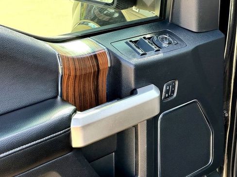 Used 2015 Ford F150 Lariat w/ Equipment Group 502A Luxury image 9