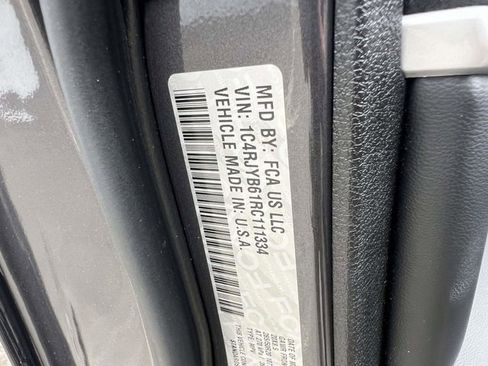 Used 2024 Jeep Grand Cherokee Limited 4xe AWD/4WD image 17