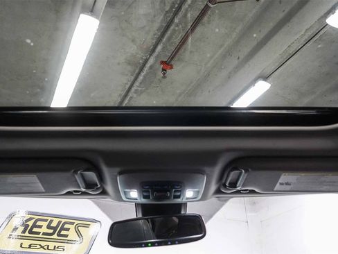 Used 2023 Toyota Camry SE w/ Convenience Package image 16