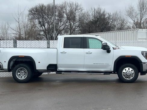 New 2026 GMC Sierra 3500 SLT w/ SLT Convenience Package AWD/4WD image 3