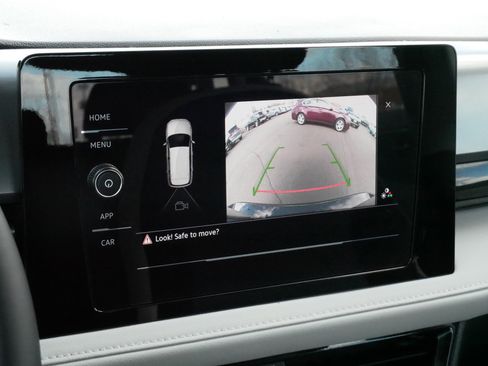 Used 2025 Volkswagen Taos S image 30