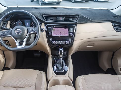 Used 2020 Nissan Rogue SL image 11