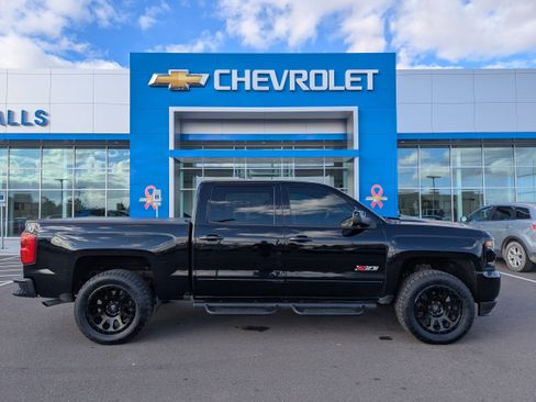 Used 2018 Chevrolet Silverado 1500 LTZ Z71 w/ LTZ Plus Package image 37
