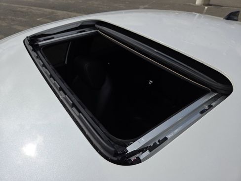 Used 2023 Honda Accord Sport image 4