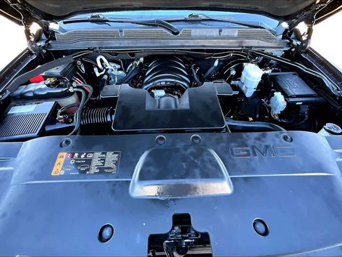 Used 2020 GMC Yukon Denali w/ Denali Ultimate Package image 31