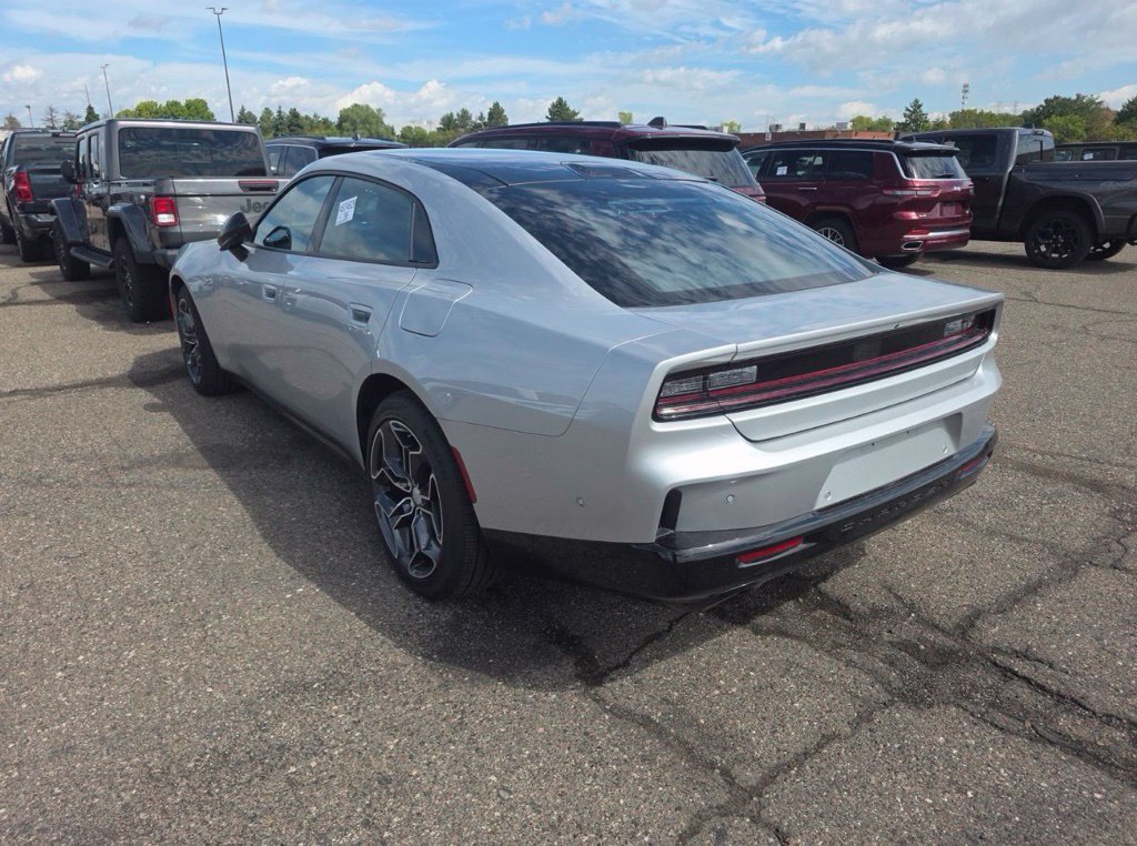 Used 2026 Dodge Charger R/T AWD/4WD image 6