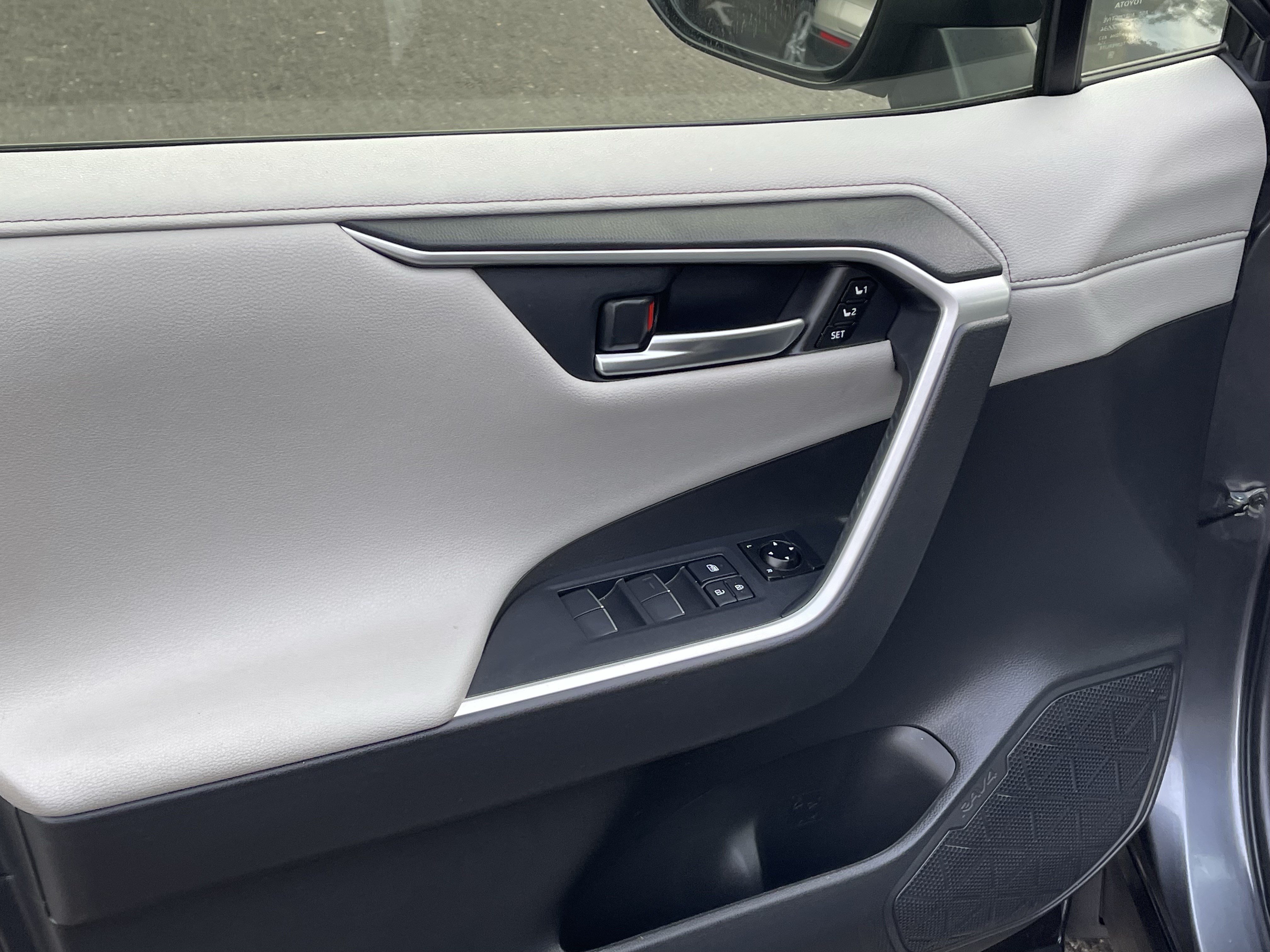 Certified 2021 Toyota RAV4 Limited AWD/4WD image 17