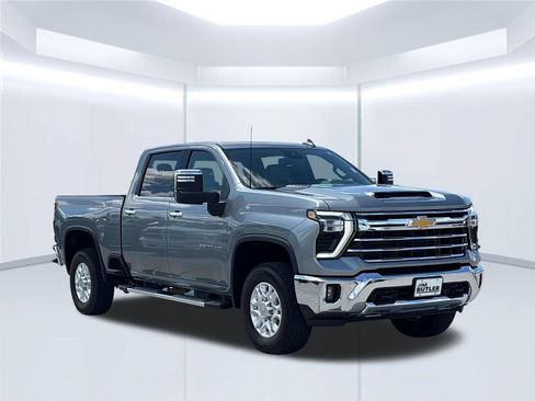 Used 2024 Chevrolet Silverado 3500 LTZ AWD/4WD image 10