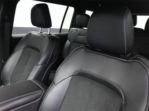 New 2025 Jeep Grand Cherokee L Altitude image 13