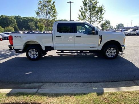 Used 2025 Ford F250 XLT image 2