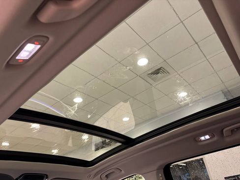 Used 2022 BMW X7 xDrive40i w/ Luxury Seating Package image 24