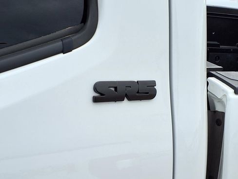 Used 2020 Toyota Tacoma SR5 AWD/4WD image 9