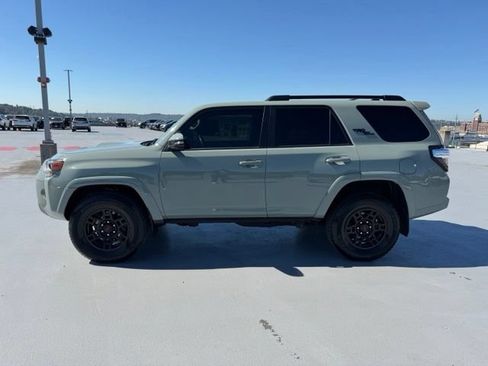 Certified 2023 Toyota 4Runner TRD Off-Road Premium w/ Moonroof Package AWD/4WD image 10