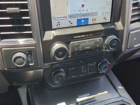 Used 2017 Ford F150 XLT w/ Equipment Group 302A Luxury AWD/4WD image 19