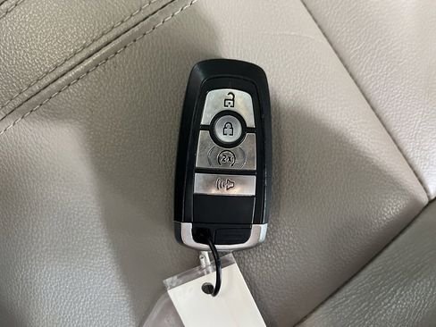 Used 2022 Ford Ranger Lariat w/ Equipment Group 501A High image 30