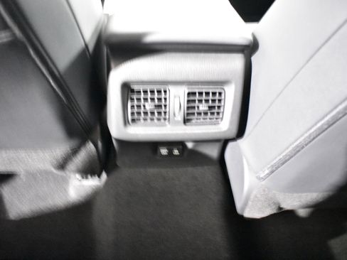 Used 2025 Toyota Camry SE image 26