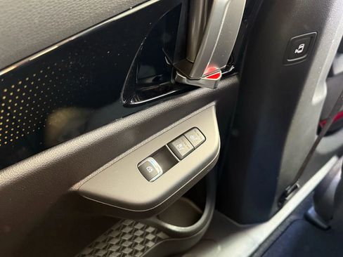 Used 2025 Kia Carnival SX Prestige FWD image 34