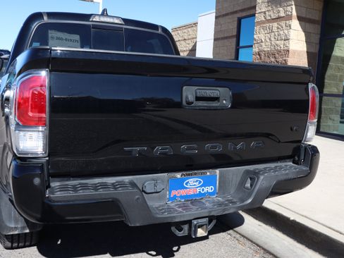 Used 2023 Toyota Tacoma TRD Sport V6 image 19