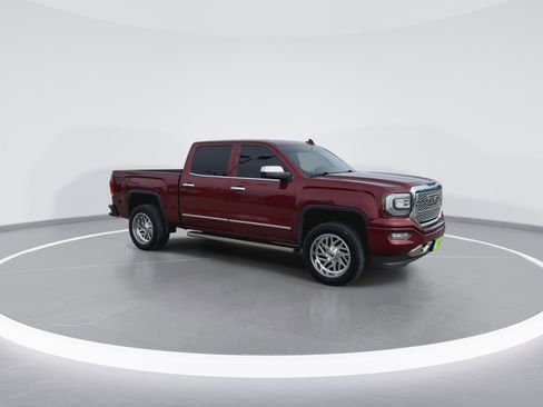 Used 2017 GMC Sierra 1500 Denali w/ Denali Ultimate Package image 3