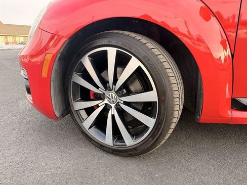 Used 2014 Volkswagen Beetle R-Line image 3