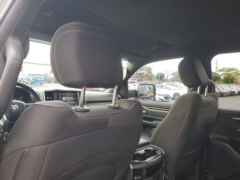 Used 2019 RAM 1500 Big Horn AWD/4WD image 10