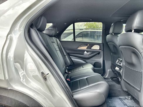 Used 2025 Mercedes-Benz GLE 350 4MATIC image 19