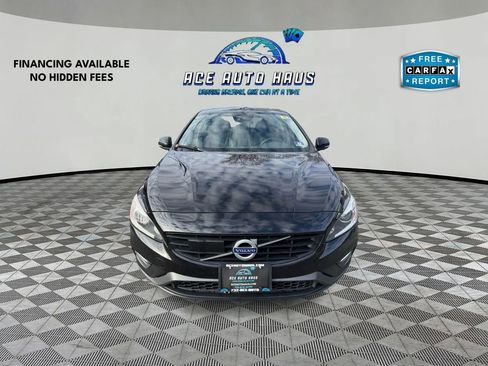 Used 2017 Volvo S60 T5 Dynamic w/ Vision Package image 2