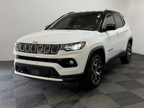Certified 2025 Jeep Compass Limited AWD/4WD image 5