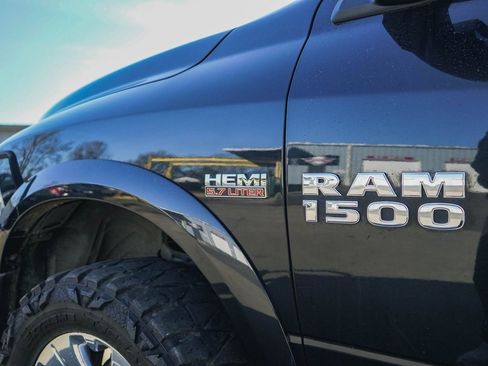 Used 2018 RAM 1500 Laramie image 32